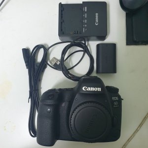 Canon 6d Mark 2 $1100 (1).jpg