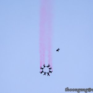 1 - 5.56pm Red Lions parachuting
