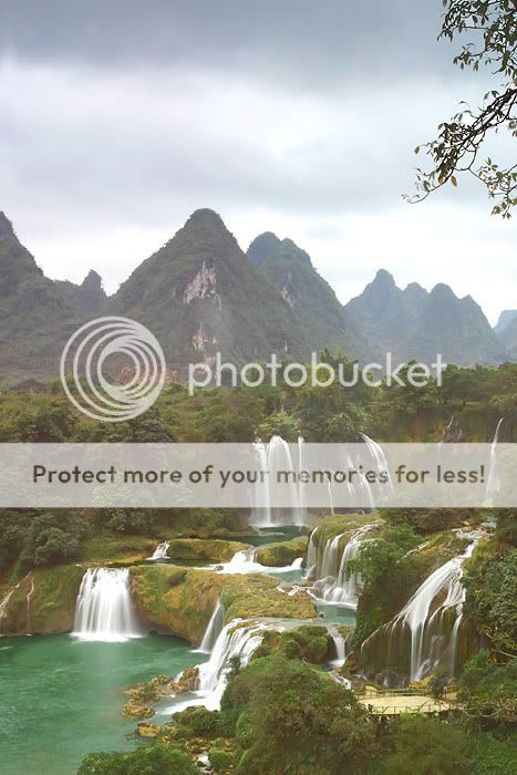 detian-waterfall-guangxi3.jpg