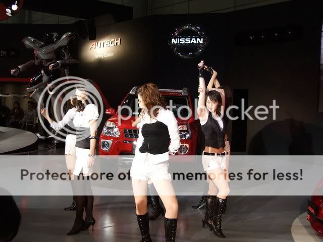 Nissan_dancers21.jpg
