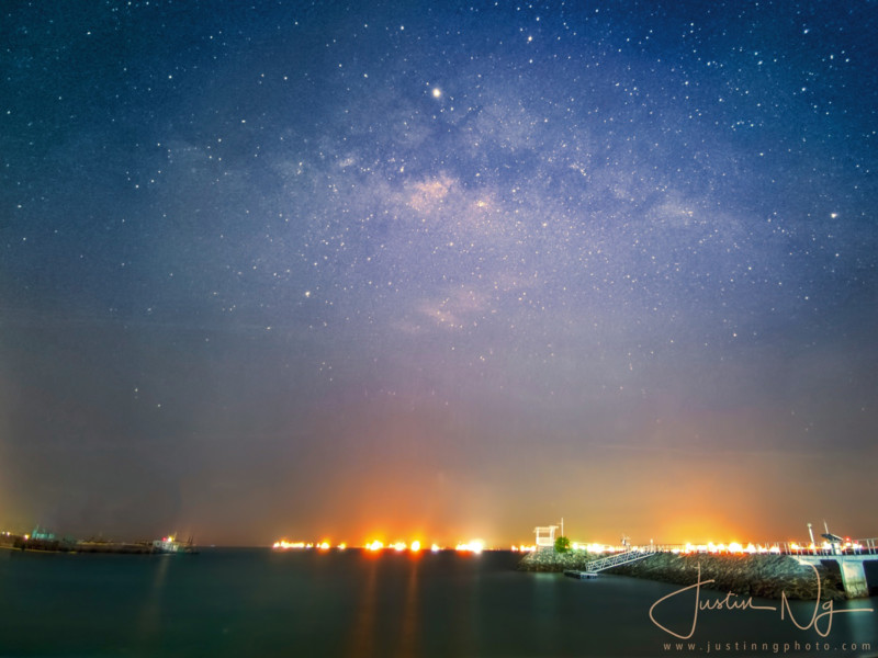 190526-Milky-Way-at-East-Coast-Park-Singapore-with-Huawei-P30-Pro-Cropped-web2-w-800x600.jpg