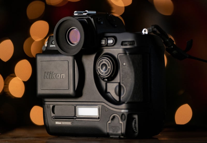 Nikon-D1-02-800x555.jpg
