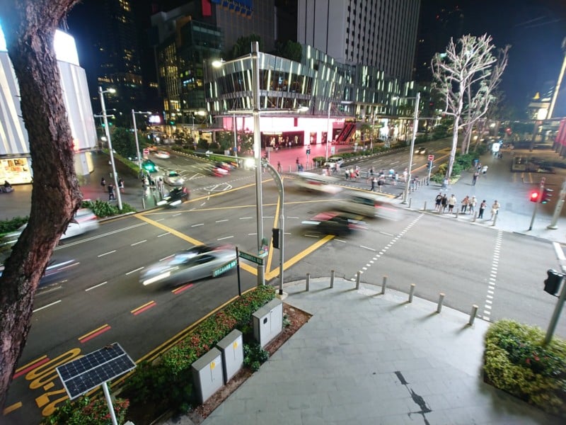 DSC_0048-night-shot-at-traffic-junction-of-famous-orchard-road-800x600.jpg