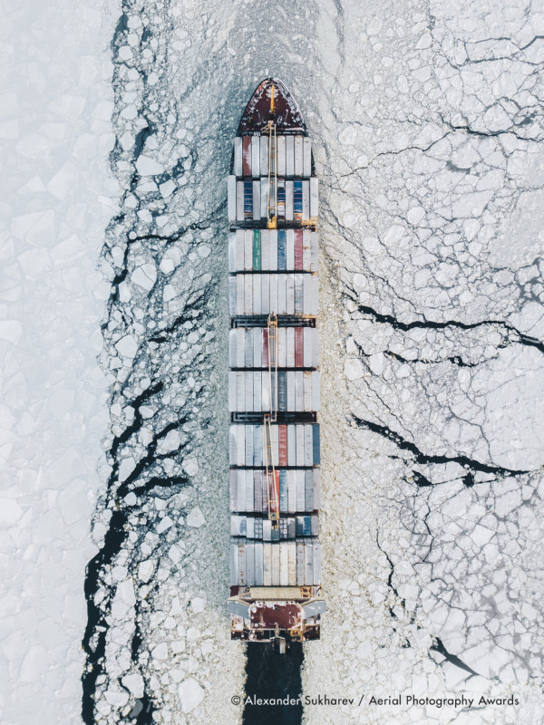 Fairway-of-the-Gulf-of-Finland_Alexander-Sukharev_Aerial-Photography-Awards-2020-600x800.jpg
