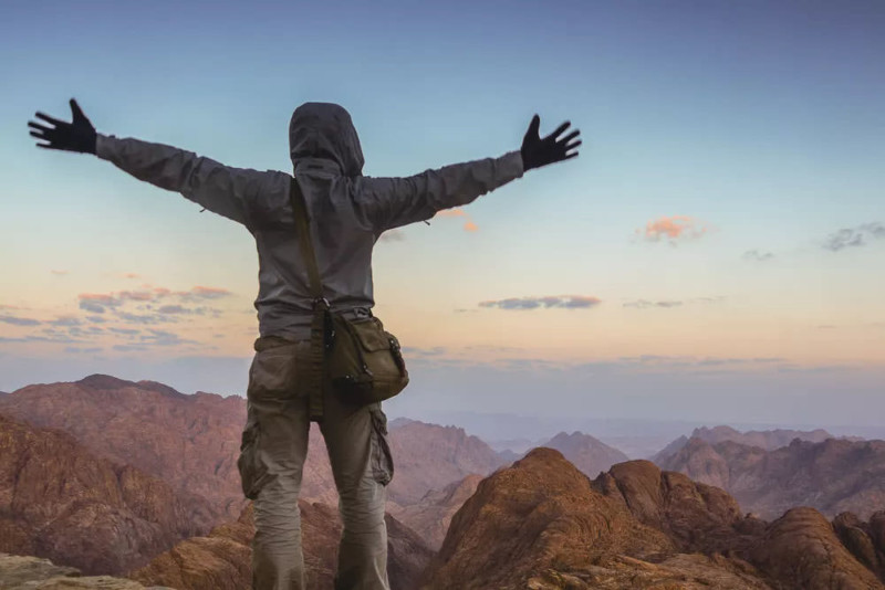 Mount-Sinai-Overnight-Hike-Sunrise-Summit-5.jpg-800x534.jpg