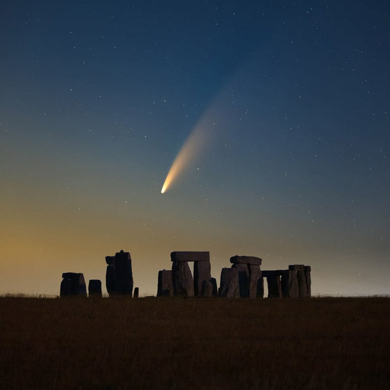 stonehenge-uk-comet-neowise-declan-deval-800x800.jpg