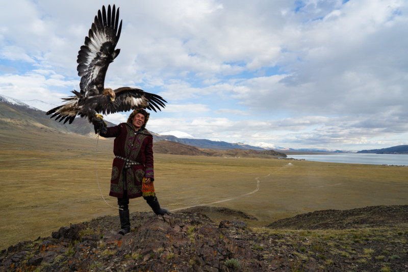 Michael-Bonocore-Mongolia-Eagle-Hunter-800x534.jpg