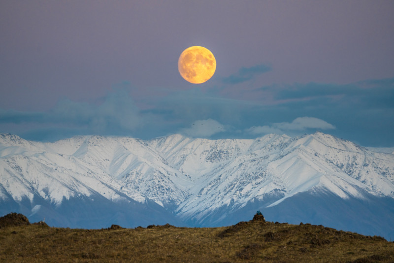 Michael-Bonocore-Mongolia-Full-Moon-800x534.jpg