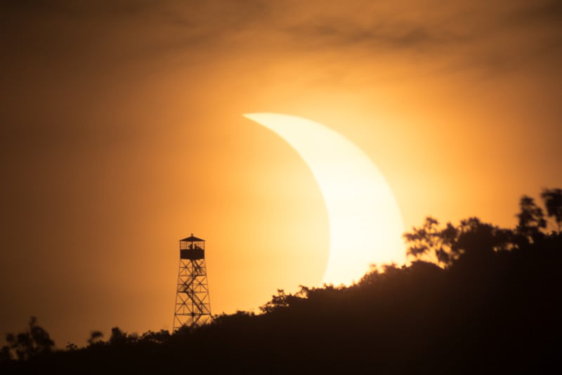 julian-diamond-solar-eclipse-photography-petapixel-1-800x534.jpg