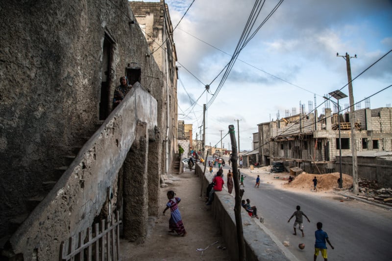 somalian-photojournalist-fardowsa-hussein-petapixel-12-800x534.jpg