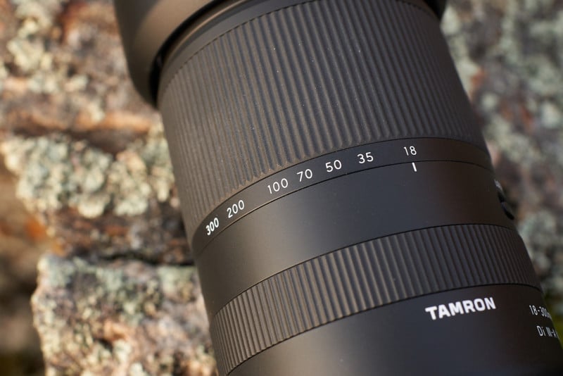 tamron-18-300mm-f3-5-6-3-lens-6-800x534.jpg